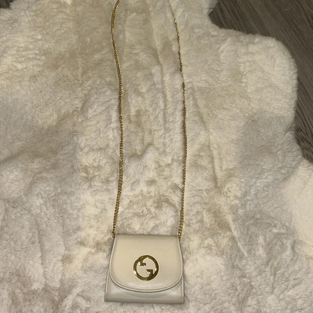 Roxy Calfskin Medium Blondie Chain Wallet Mystic White - Picture 8 of 8